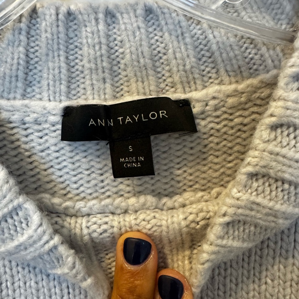 Ann Taylor women’s gray knit wool blend oversized sweater. Size Small - Picture 5 of 9